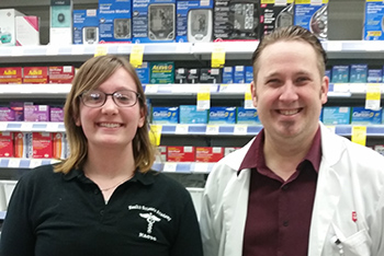 Photo of Health Science Academy intern at Walgreens.